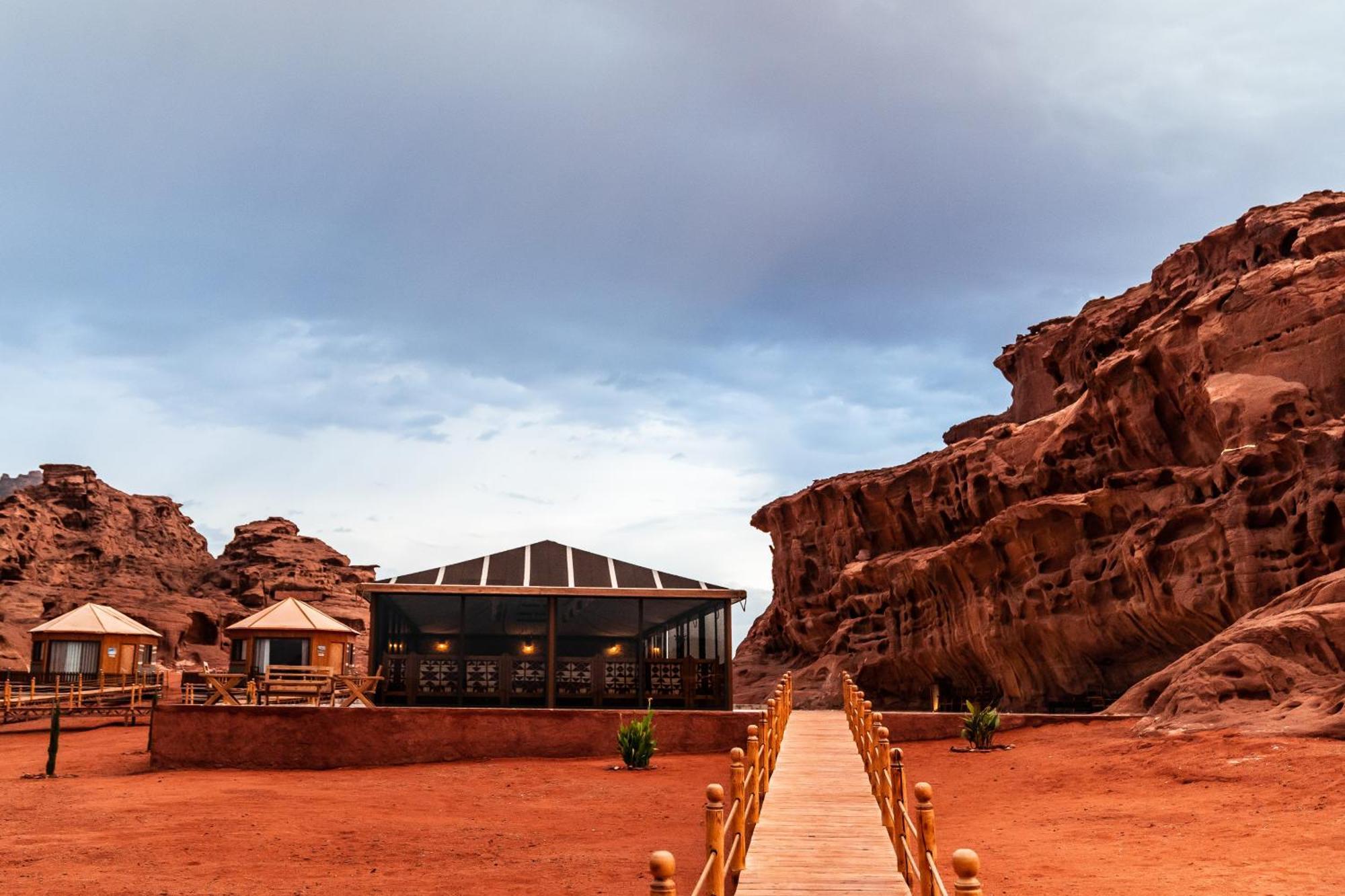 The Villas - Bedouin Boutique Resort Wadi Rum Exterior foto